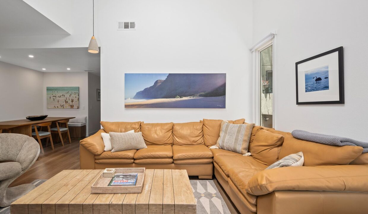 8126 Camino del Sol-02
