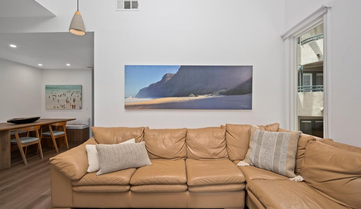 8126 Camino del Sol-04