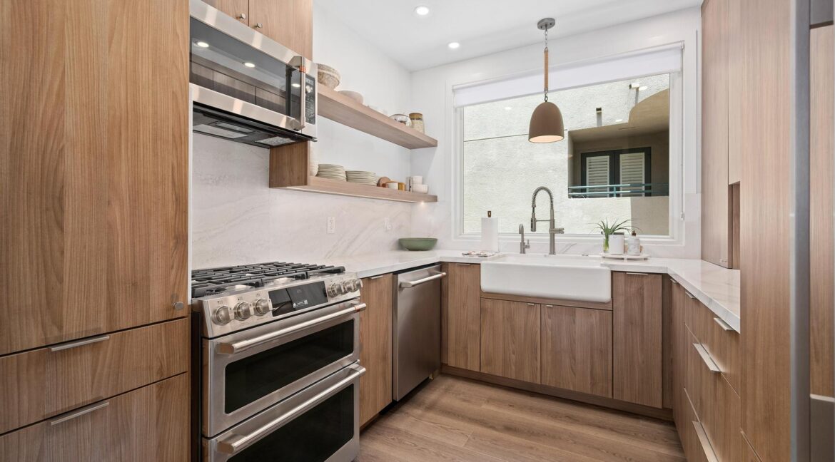 8126 Camino del Sol-12