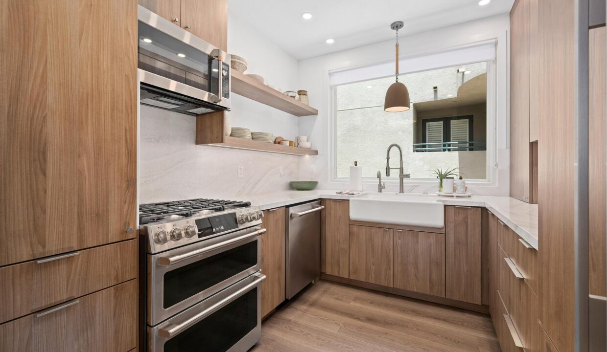 8126 Camino del Sol-12