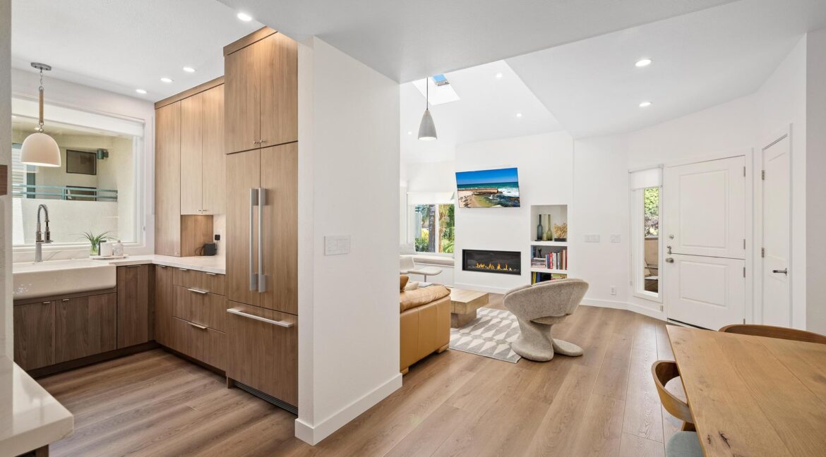 8126 Camino del Sol-16
