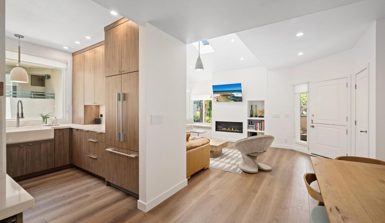 8126 Camino del Sol-16