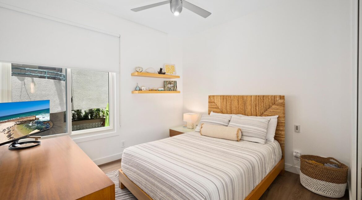 8126 Camino del Sol-18