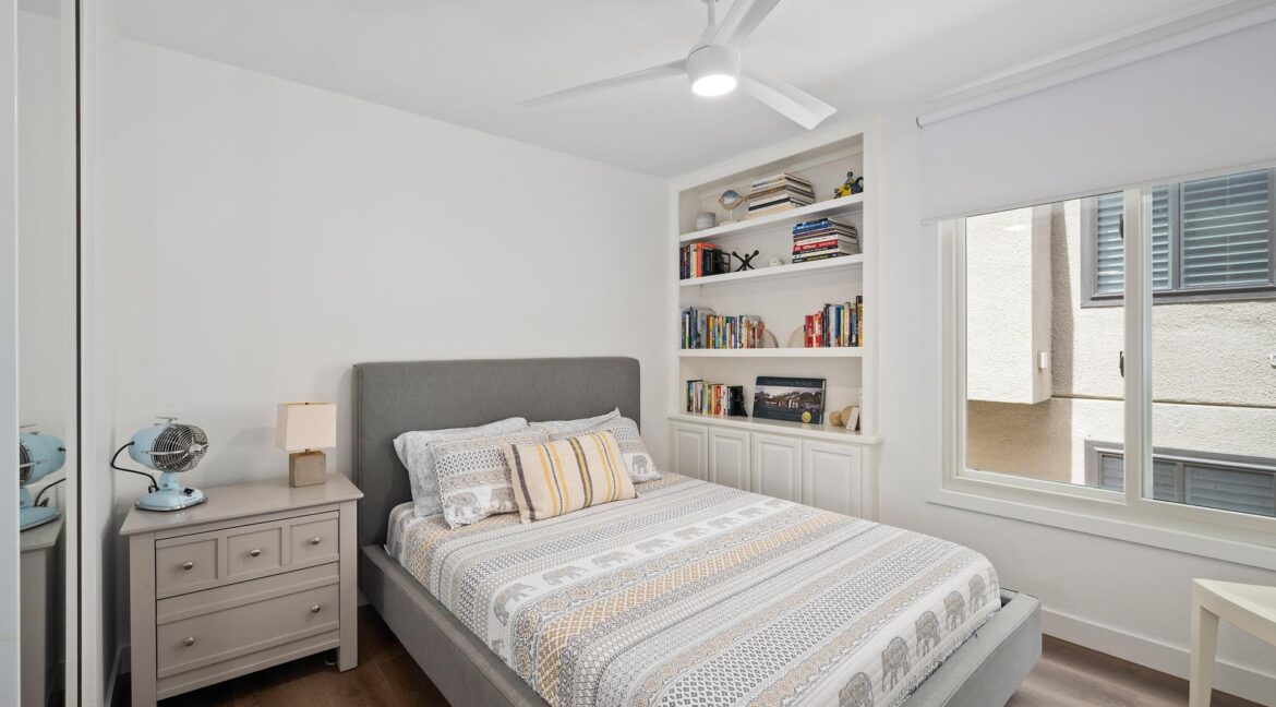 8126 Camino del Sol-19