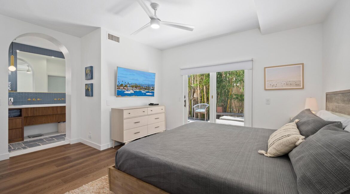 8126 Camino del Sol-21