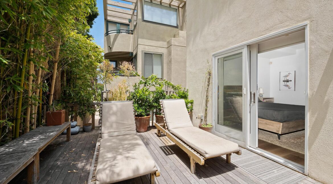8126 Camino del Sol-25