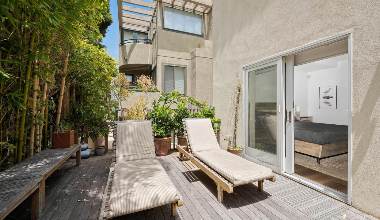 8126 Camino del Sol-25