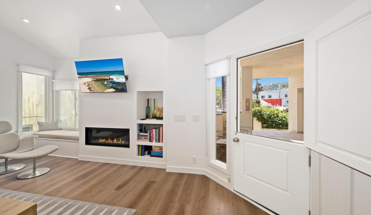8126 Camino del Sol-30
